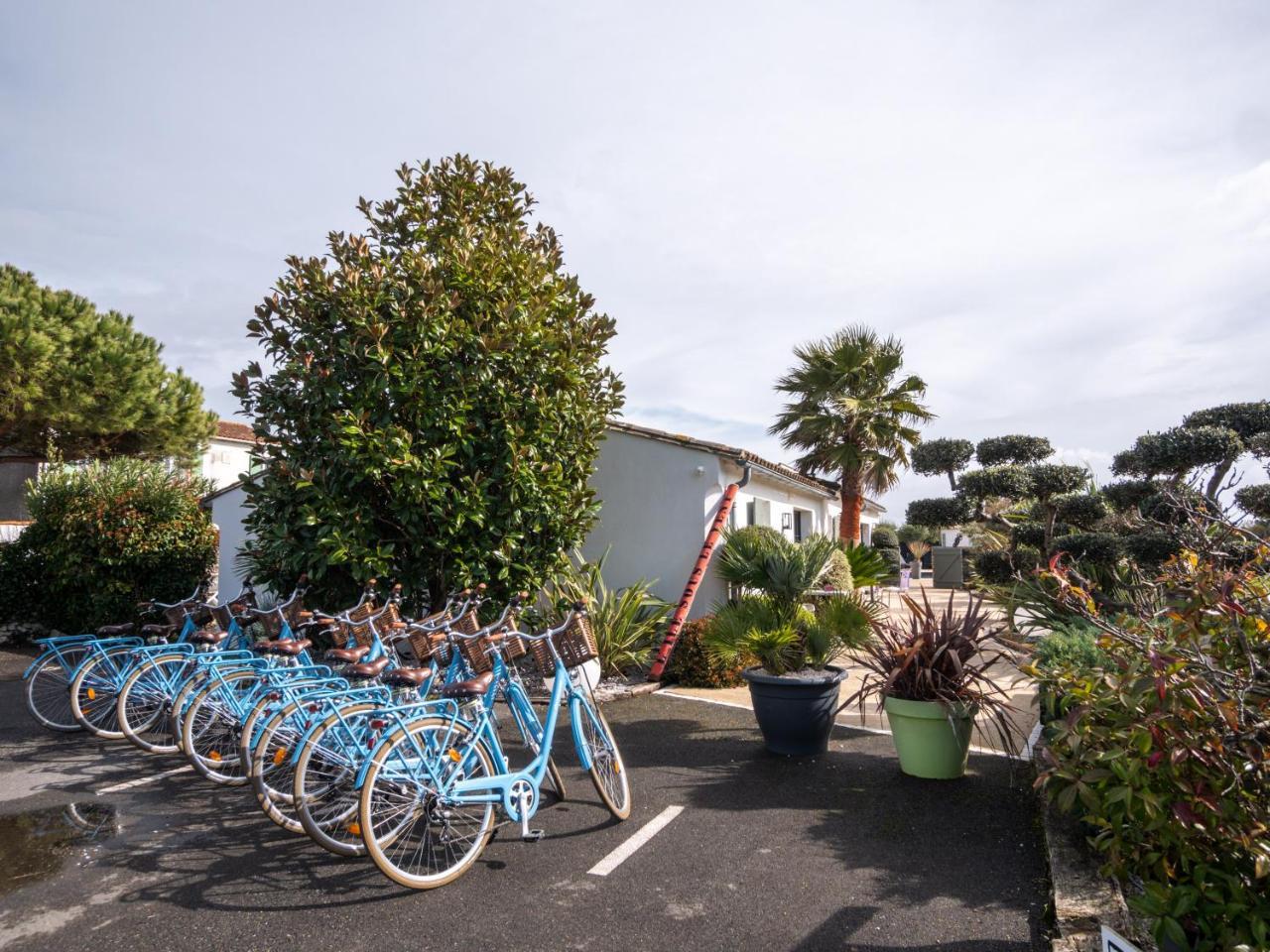 Hotel L'ile Sous Le Vent 3*